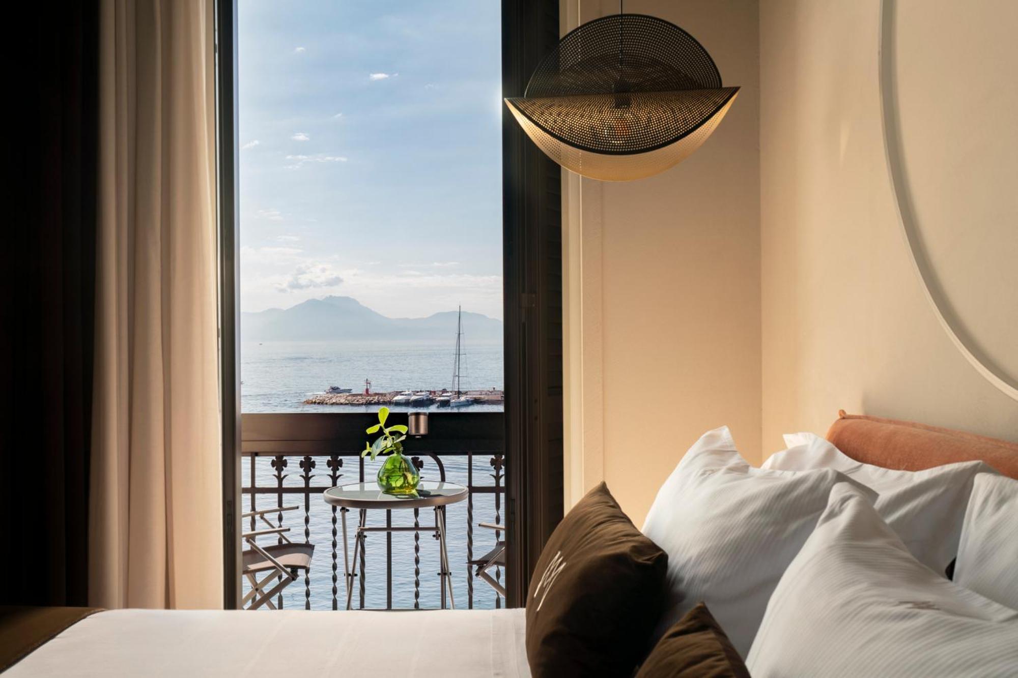 Demetra Luxury Suites نابولي المظهر الخارجي الصورة