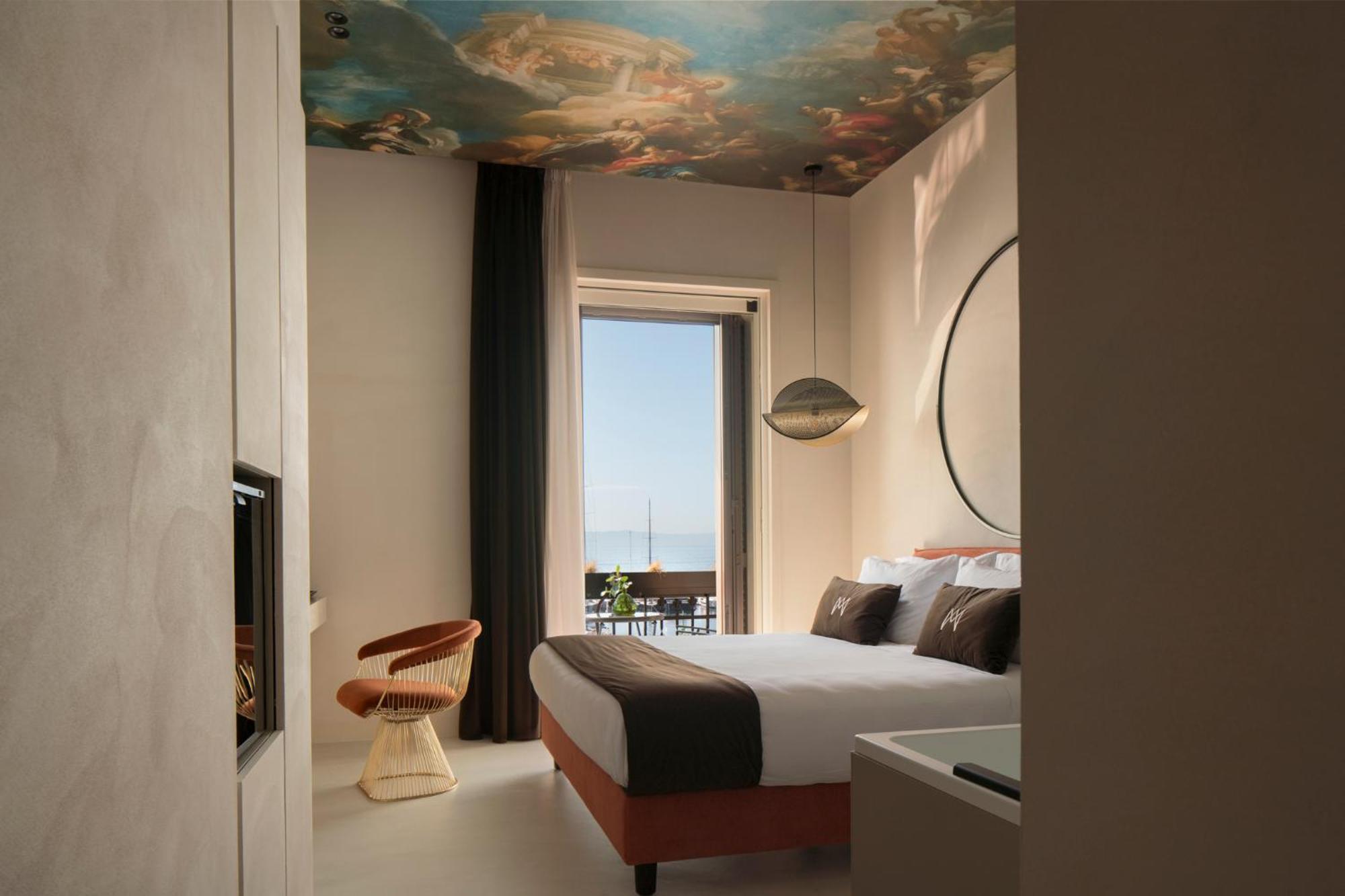 Demetra Luxury Suites نابولي المظهر الخارجي الصورة