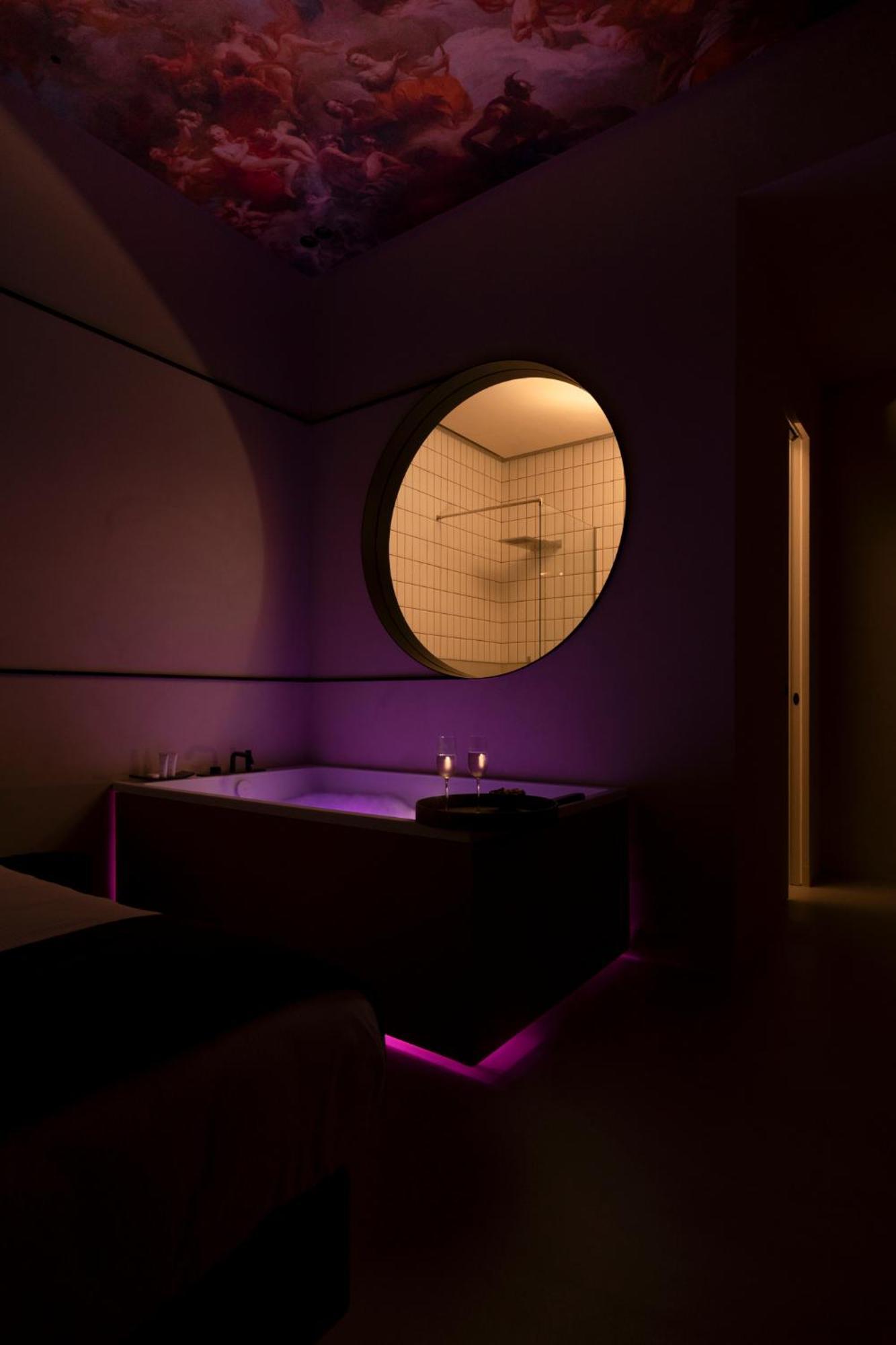 Demetra Luxury Suites نابولي المظهر الخارجي الصورة