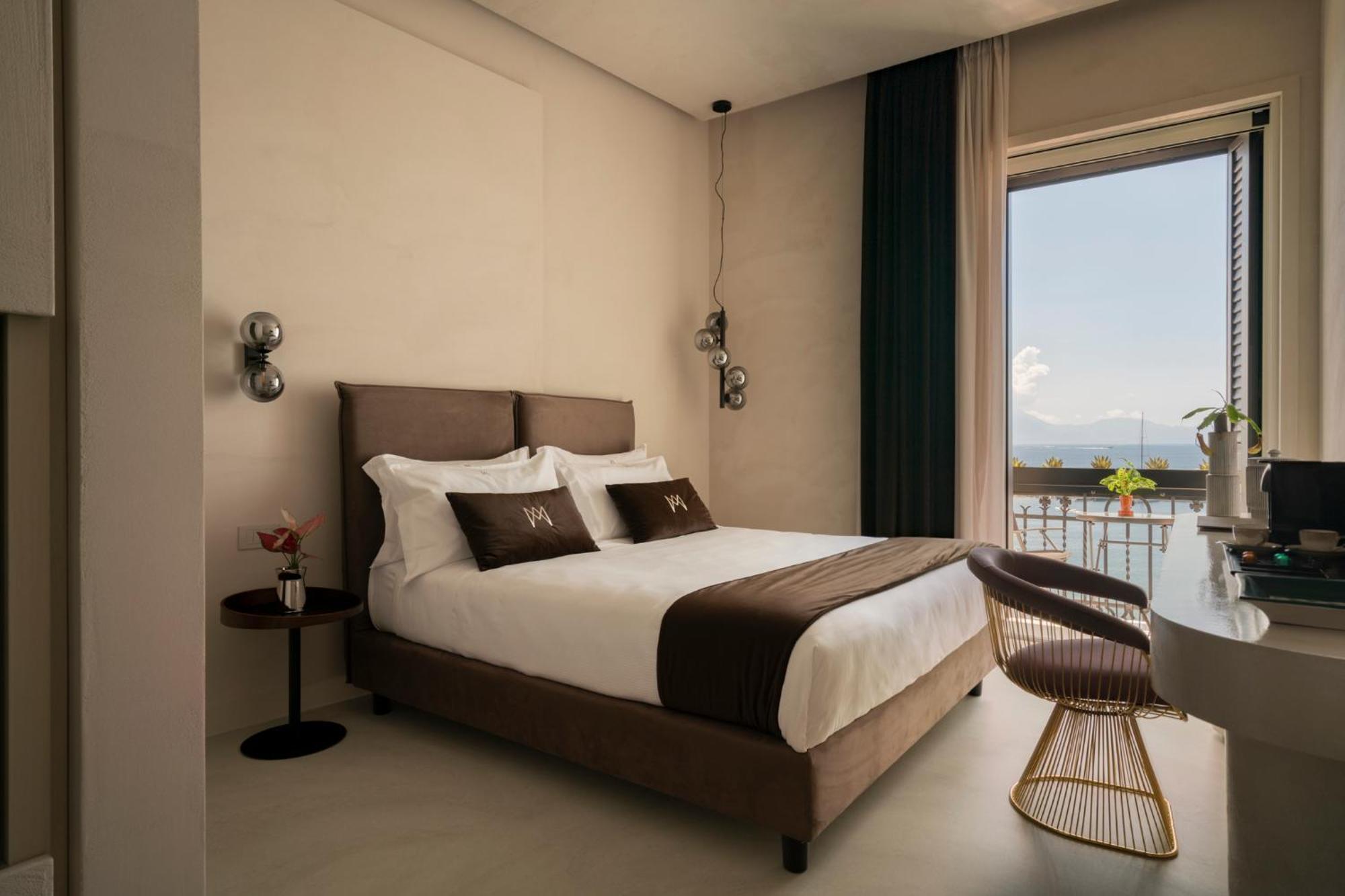 Demetra Luxury Suites نابولي المظهر الخارجي الصورة