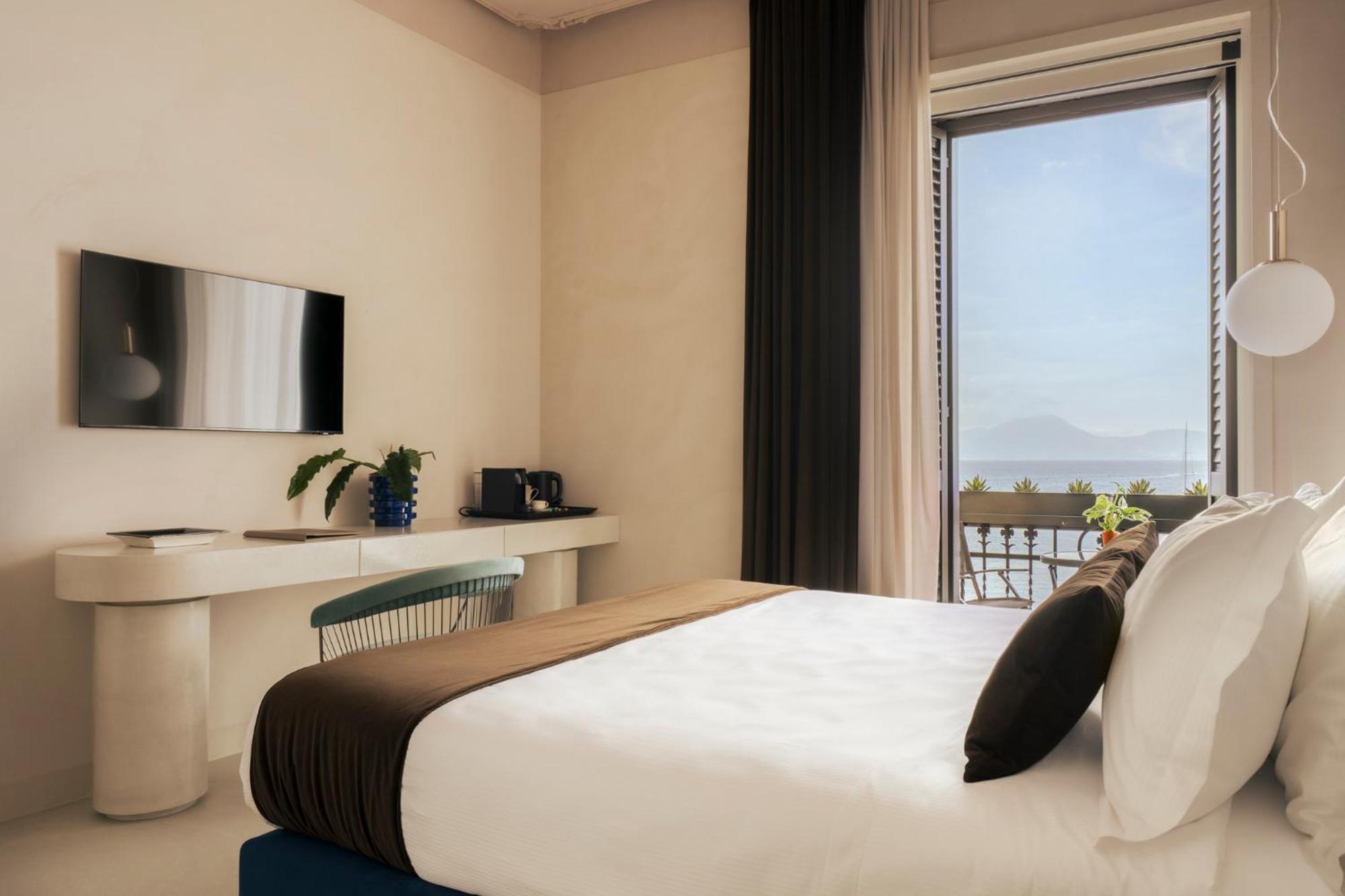 Demetra Luxury Suites نابولي المظهر الخارجي الصورة